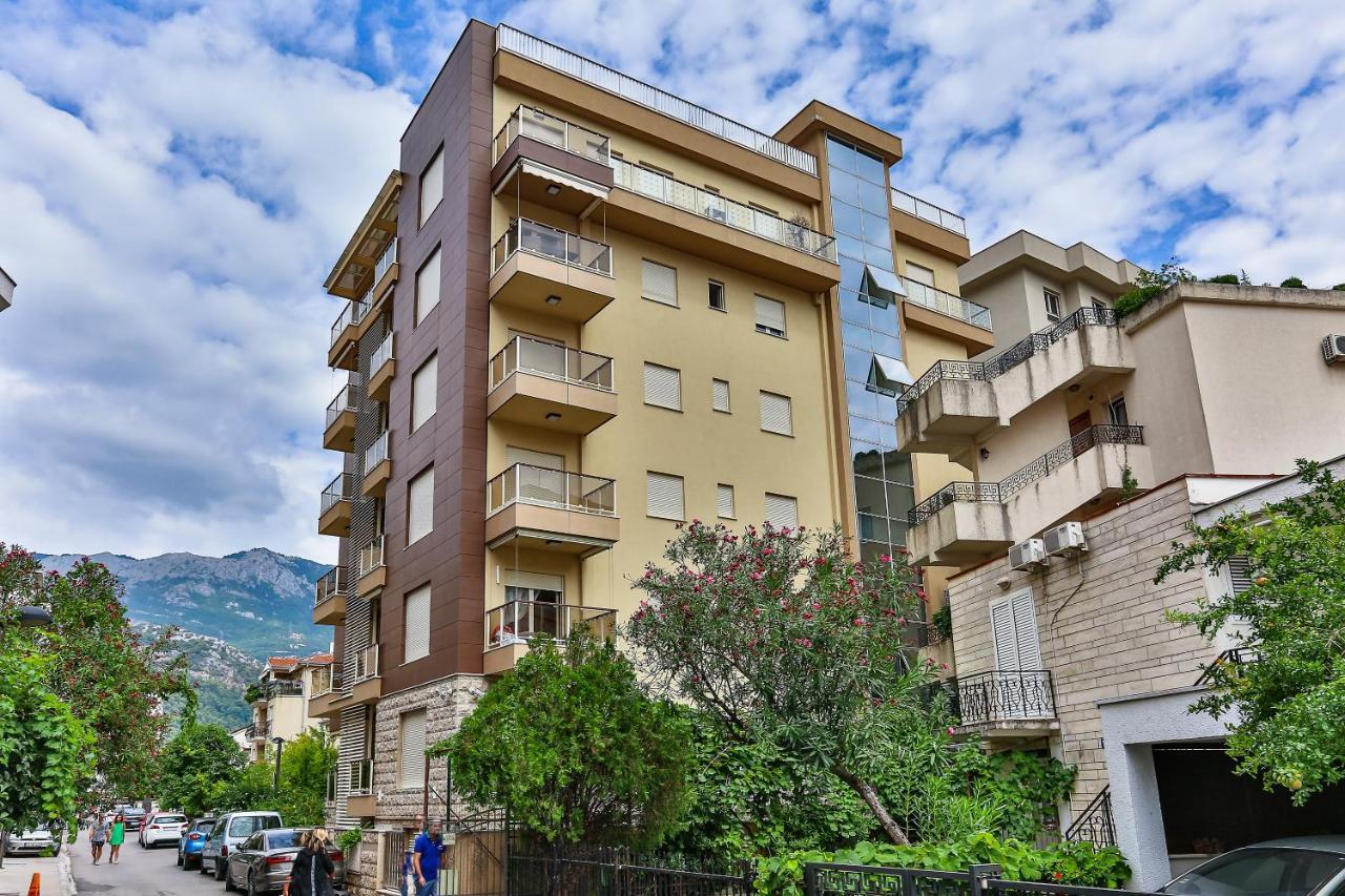 Montesun Boka Apartments Budva Bagian luar foto