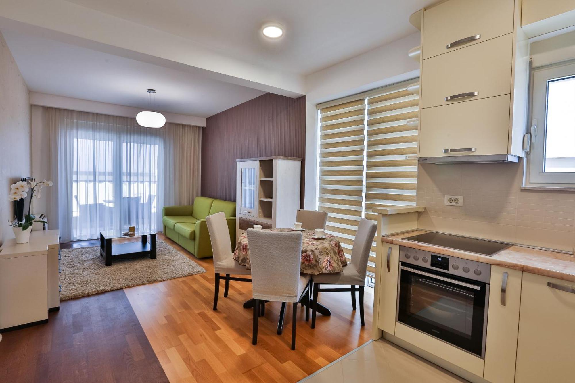 Montesun Boka Apartments Budva Bagian luar foto