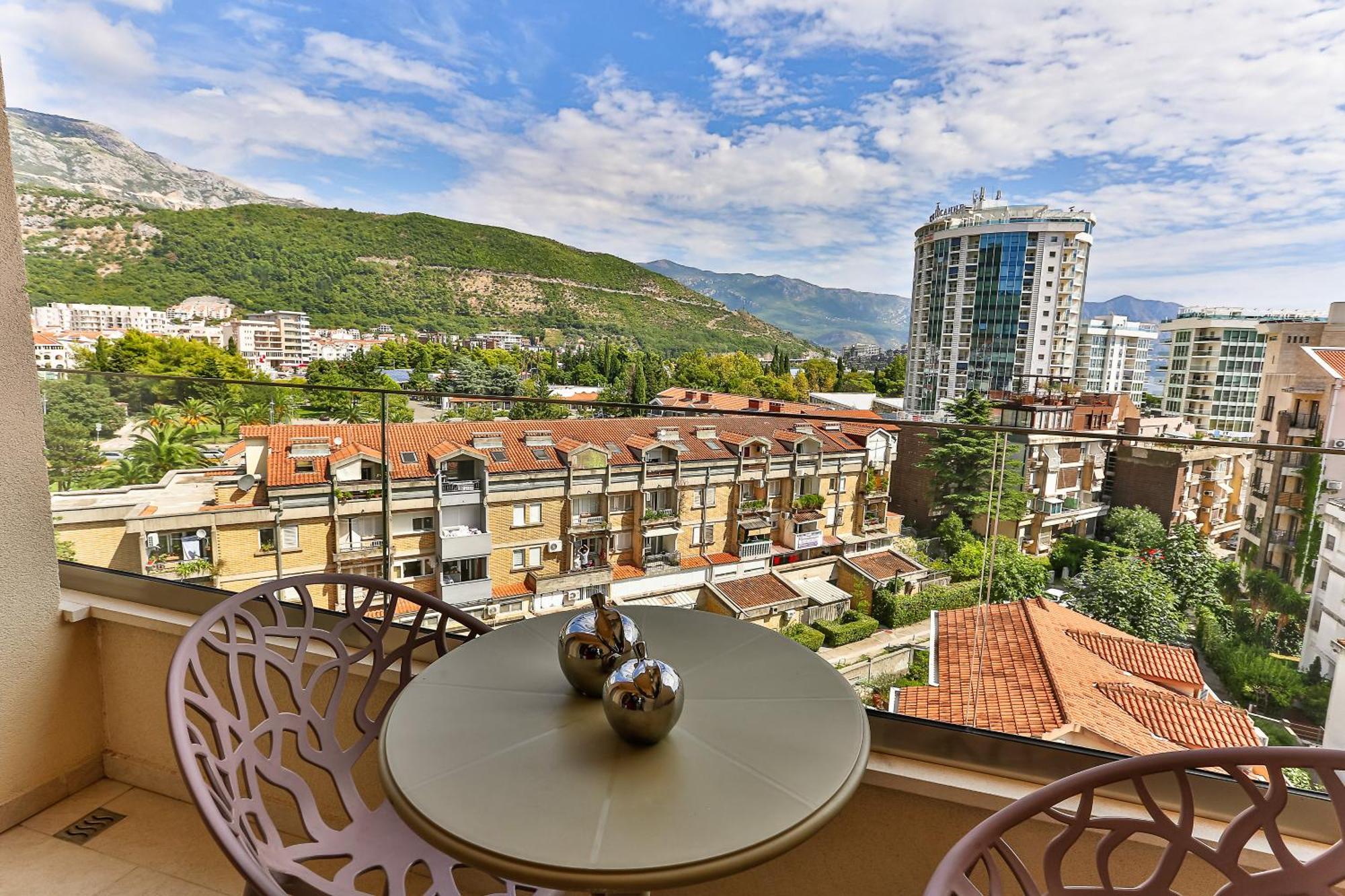 Montesun Boka Apartments Budva Bagian luar foto