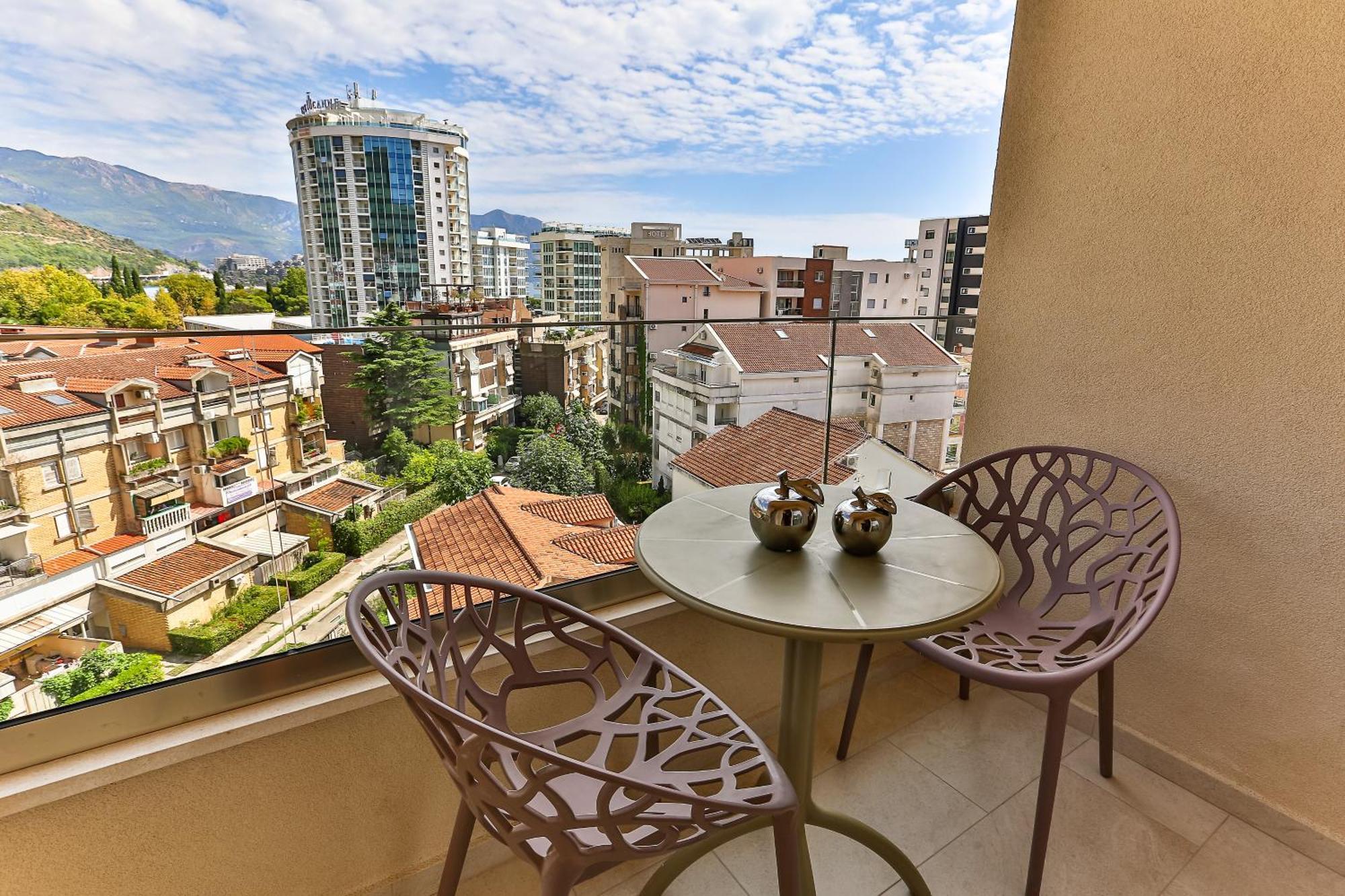 Montesun Boka Apartments Budva Bagian luar foto